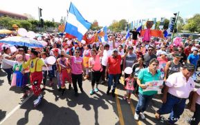 Caminata en saludo al Día Internacional de Lucha contra el Cáncer de Mama