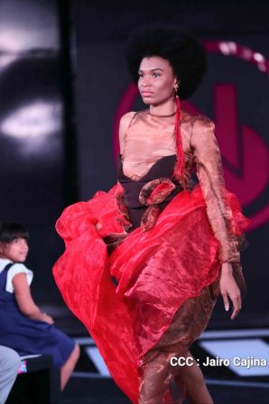 Estilo y elegancia en Nicaragua Diseña 2019 inspirada en Managua Bicentenaria
