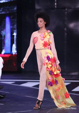 Estilo y elegancia en Nicaragua Diseña 2019 inspirada en Managua Bicentenaria