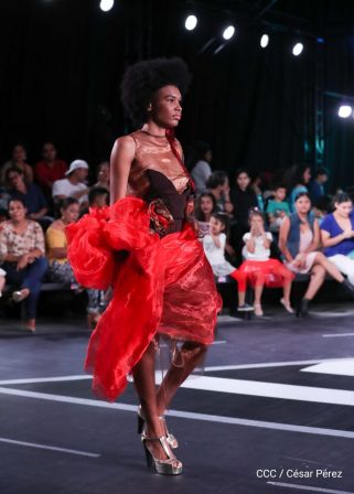 Estilo y elegancia en Nicaragua Diseña 2019 inspirada en Managua Bicentenaria
