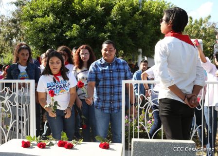 Desborde de Amor en homenaje a los héroes y mártires de Los Sabogales