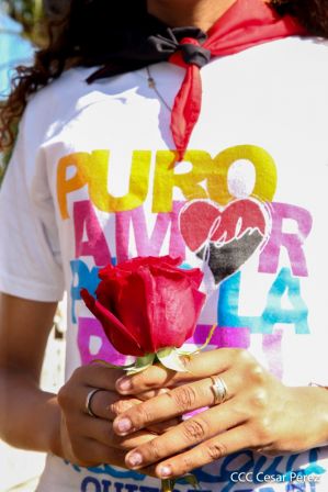 Desborde de Amor en homenaje a los héroes y mártires de Los Sabogales