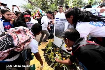 Desborde de Amor en homenaje a los héroes y mártires de Los Sabogales