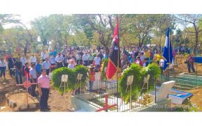 Rinden homenaje a los héroes y mártires de Veracruz