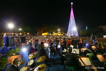 Concierto de música navideña en la Plaza de la Revolución