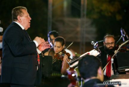 Concierto de música navideña en la Plaza de la Revolución