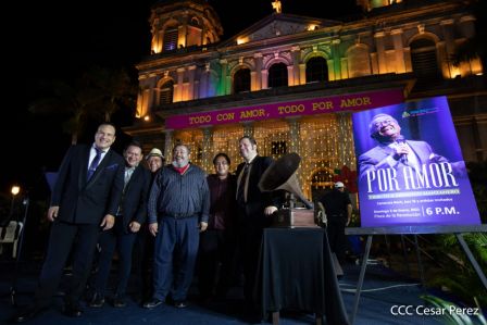 Por Amor: Nicaragua realiza concierto en homenaje a Armando Manzanero 
