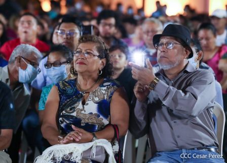 Homenaje musical a Armando Manzanero en la Plaza de la Revolución