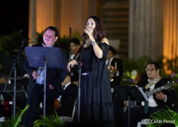 Homenaje musical a Armando Manzanero en la Plaza de la Revolución