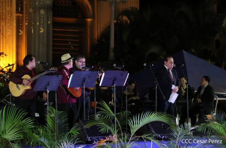 Homenaje musical a Armando Manzanero en la Plaza de la Revolución