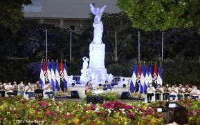 Encuentro del Presidente Daniel y la Compañera Rosario con las Familias de nuestra Nicaragua Bendita