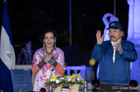 Encuentro del Presidente Daniel y la Compañera Rosario con las Familias de nuestra Nicaragua Bendita