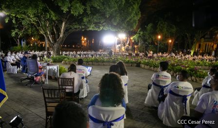 Encuentro del Presidente Daniel y la Compañera Rosario con las Familias de nuestra Nicaragua Bendita