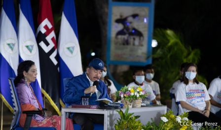 Encuentro del Presidente Daniel y la Compañera Rosario con las Familias de nuestra Nicaragua Bendita