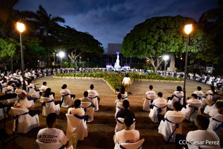 Encuentro del Presidente Daniel y la Compañera Rosario con las Familias de nuestra Nicaragua Bendita
