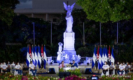 Encuentro del Presidente Daniel y la Compañera Rosario con las Familias de nuestra Nicaragua Bendita