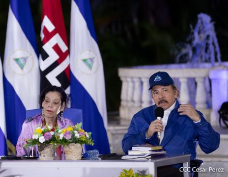 Encuentro del Presidente Daniel y la Compañera Rosario con las Familias de nuestra Nicaragua Bendita