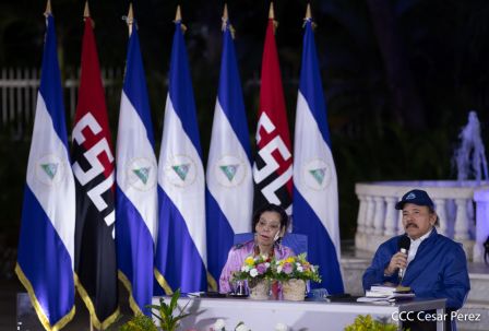 Encuentro del Presidente Daniel y la Compañera Rosario con las Familias de nuestra Nicaragua Bendita