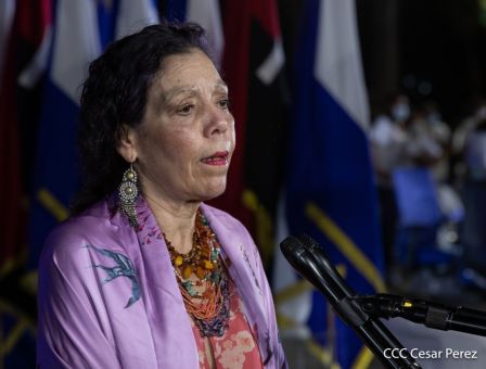 Encuentro del Presidente Daniel y la Compañera Rosario con las Familias de nuestra Nicaragua Bendita