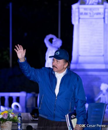 Encuentro del Presidente Daniel y la Compañera Rosario con las Familias de nuestra Nicaragua Bendita