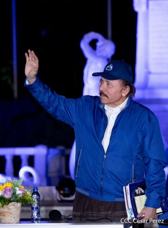 Encuentro del Presidente Daniel y la Compañera Rosario con las Familias de nuestra Nicaragua Bendita