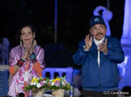 Encuentro del Presidente Daniel y la Compañera Rosario con las Familias de nuestra Nicaragua Bendita
