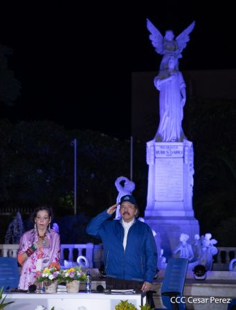 Encuentro del Presidente Daniel y la Compañera Rosario con las Familias de nuestra Nicaragua Bendita