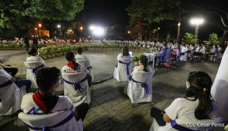 Encuentro del Presidente Daniel y la Compañera Rosario con las Familias de nuestra Nicaragua Bendita