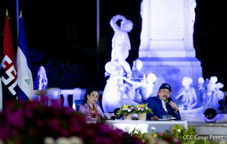 Encuentro del Presidente Daniel y la Compañera Rosario con las Familias de nuestra Nicaragua Bendita
