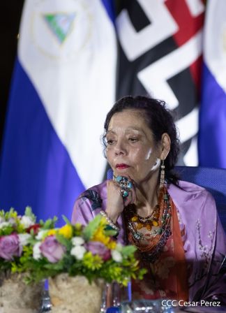 Encuentro del Presidente Daniel y la Compañera Rosario con las Familias de nuestra Nicaragua Bendita