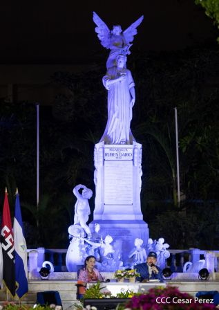 Encuentro del Presidente Daniel y la Compañera Rosario con las Familias de nuestra Nicaragua Bendita