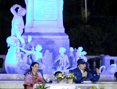 Encuentro del Presidente Daniel y la Compañera Rosario con las Familias de nuestra Nicaragua Bendita