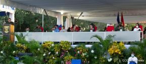 Desfile Pueblo-Ejército conmemorando 42 Años de Amor a la Patria