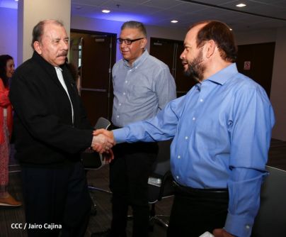 Presidente Daniel y Vicepresidenta Rosario en visita a la sede del BCIE en Managua