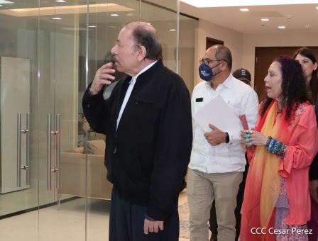 Presidente Daniel y Vicepresidenta Rosario en visita a la sede del BCIE en Managua
