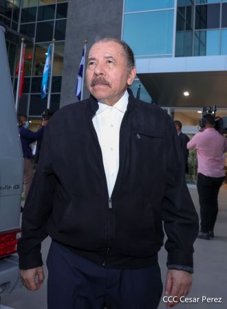 Presidente Daniel y Vicepresidenta Rosario en visita a la sede del BCIE en Managua