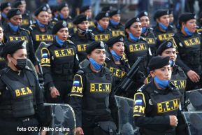 Desfile Policial En Fuerzas de Victorias desde la Avenida de Bolívar a Chávez