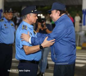 Desfile Policial En Fuerzas de Victorias desde la Avenida de Bolívar a Chávez
