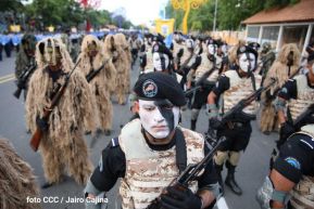 Desfile Policial En Fuerzas de Victorias desde la Avenida de Bolívar a Chávez