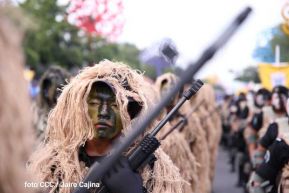 Desfile Policial En Fuerzas de Victorias desde la Avenida de Bolívar a Chávez