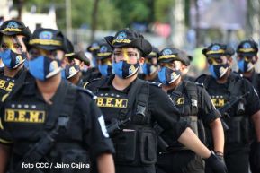 Desfile Policial En Fuerzas de Victorias desde la Avenida de Bolívar a Chávez
