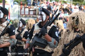 Desfile Policial En Fuerzas de Victorias desde la Avenida de Bolívar a Chávez