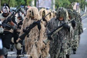 Desfile Policial En Fuerzas de Victorias desde la Avenida de Bolívar a Chávez