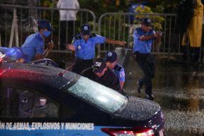 Desfile Policial En Fuerzas de Victorias desde la Avenida de Bolívar a Chávez
