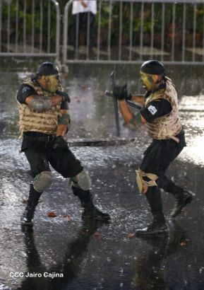 Desfile Policial En Fuerzas de Victorias desde la Avenida de Bolívar a Chávez