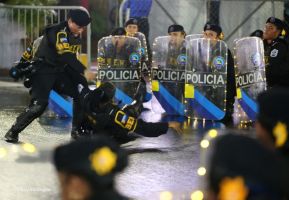 Desfile Policial En Fuerzas de Victorias desde la Avenida de Bolívar a Chávez