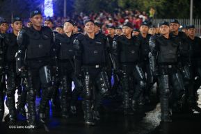 Desfile Policial En Fuerzas de Victorias desde la Avenida de Bolívar a Chávez