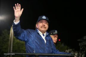 Desfile Policial En Fuerzas de Victorias desde la Avenida de Bolívar a Chávez