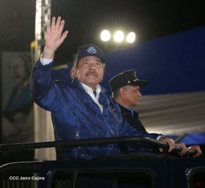 Desfile Policial En Fuerzas de Victorias desde la Avenida de Bolívar a Chávez