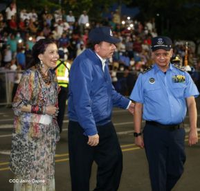 Desfile Policial En Fuerzas de Victorias desde la Avenida de Bolívar a Chávez